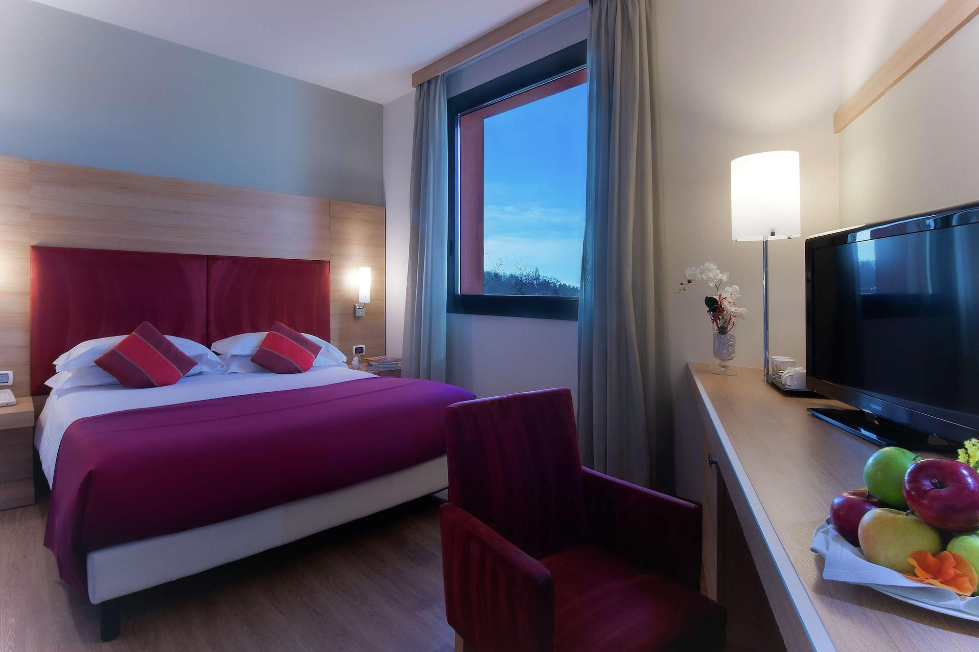 Dolce By Wyndham Milan Malpensa Hotel Somma Lombardo Exterior photo
