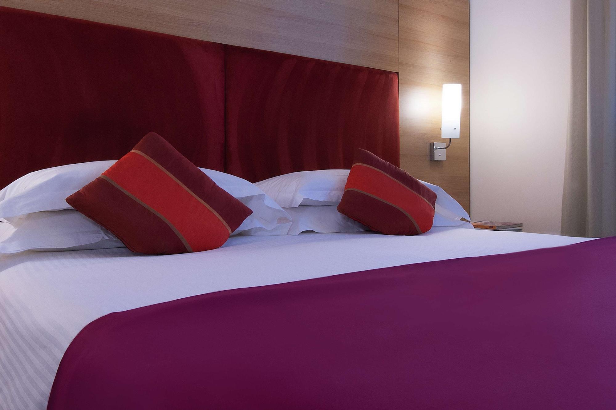 Dolce By Wyndham Milan Malpensa Hotel Somma Lombardo Exterior photo