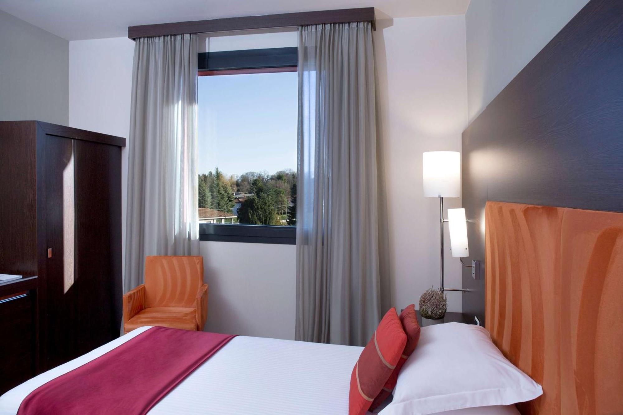 Dolce By Wyndham Milan Malpensa Hotel Somma Lombardo Exterior photo