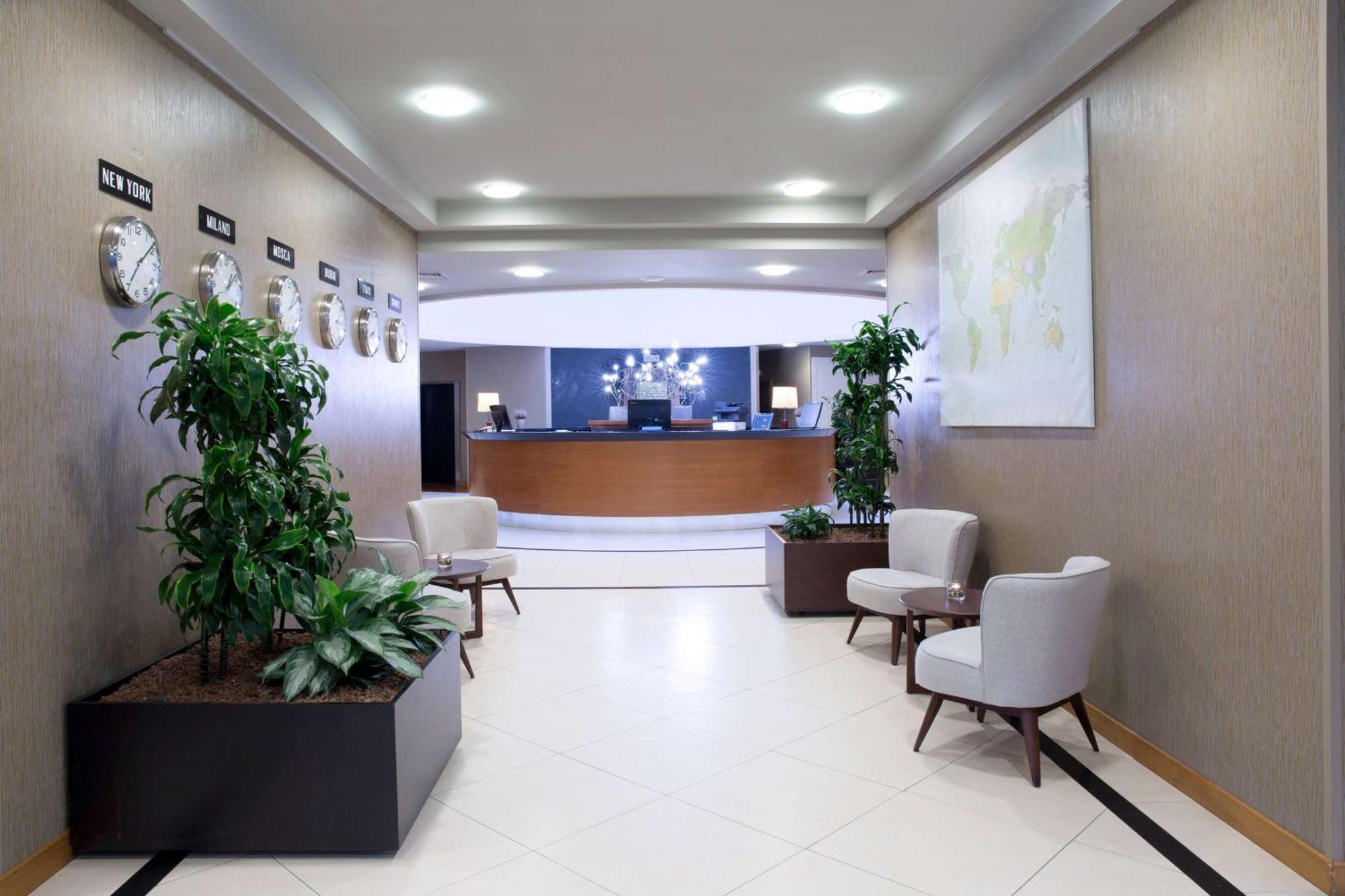 Dolce By Wyndham Milan Malpensa Hotel Somma Lombardo Exterior photo