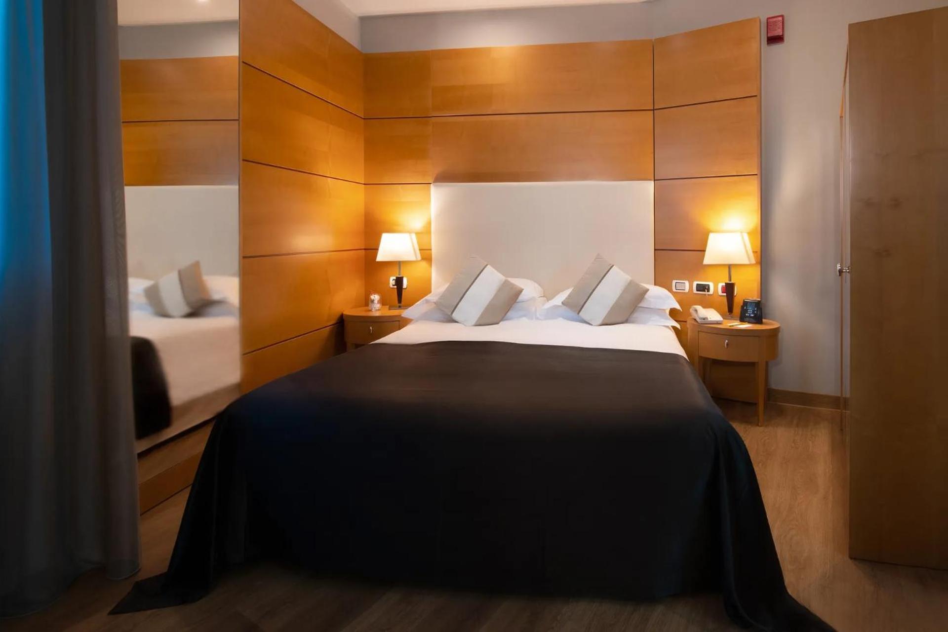 Dolce By Wyndham Milan Malpensa Hotel Somma Lombardo Exterior photo